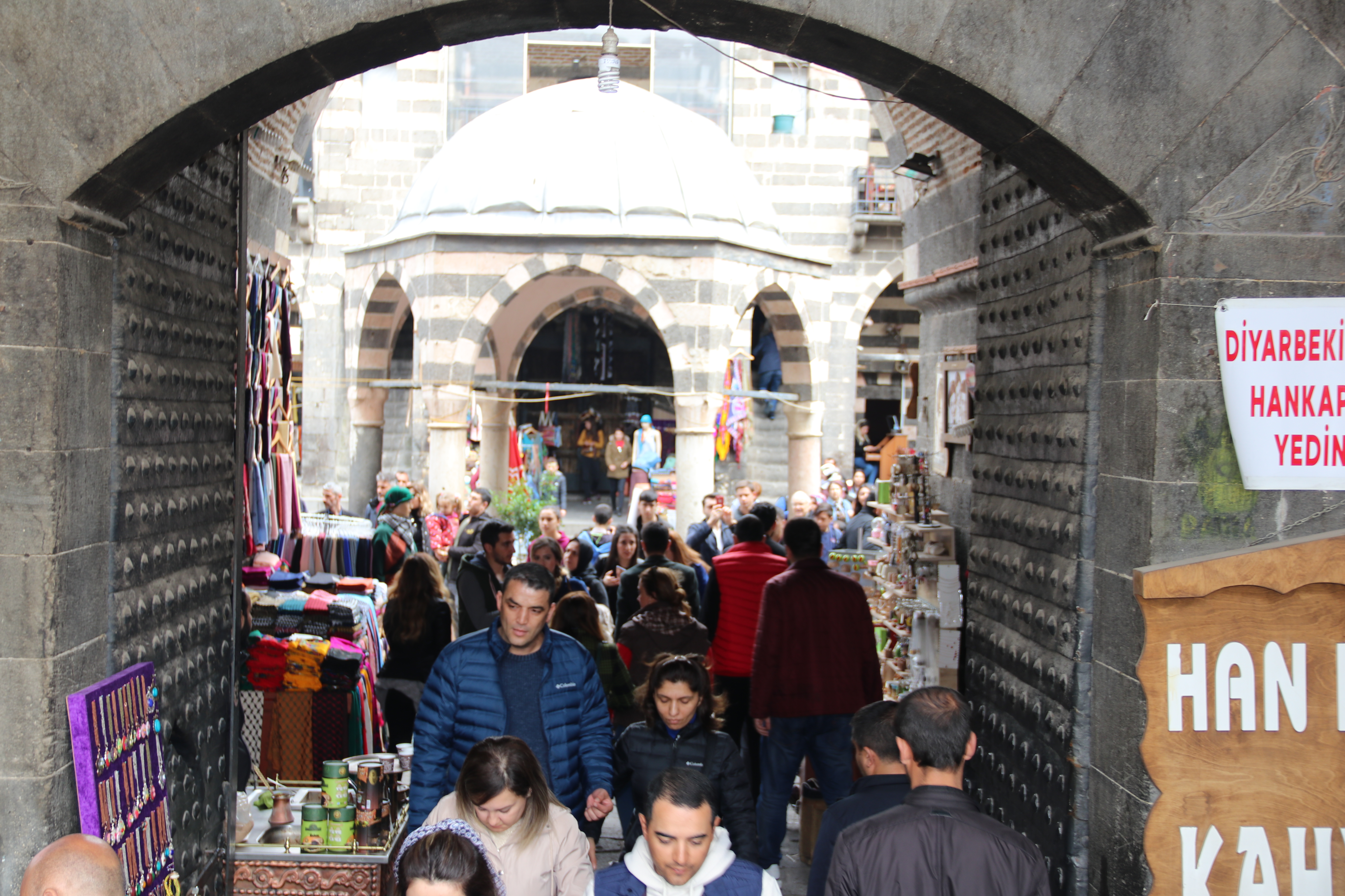  FOTO - Diyarbakır'a turist akını